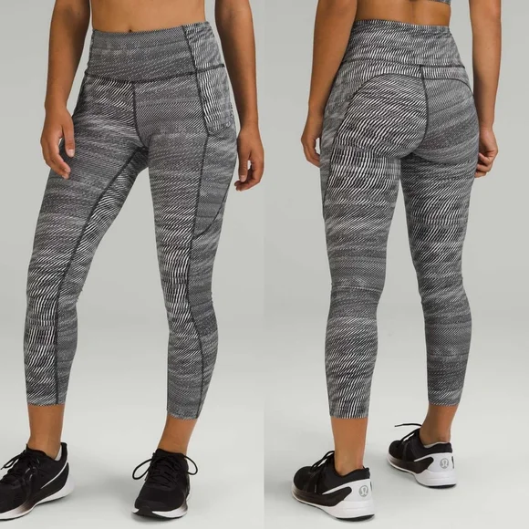 Lululemon SeaWheeze Fast and Free High-Rise Tight 25" Leggings 7/8 White Black 4 - Picture 1 of 10